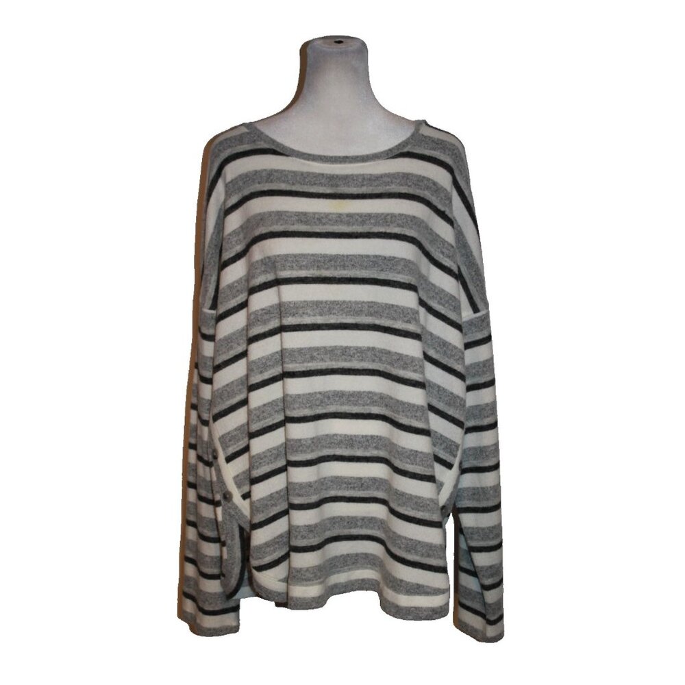 St. John's Bay Womens Size XL Gray White Striped Crewneck Sweater Long Sleeved